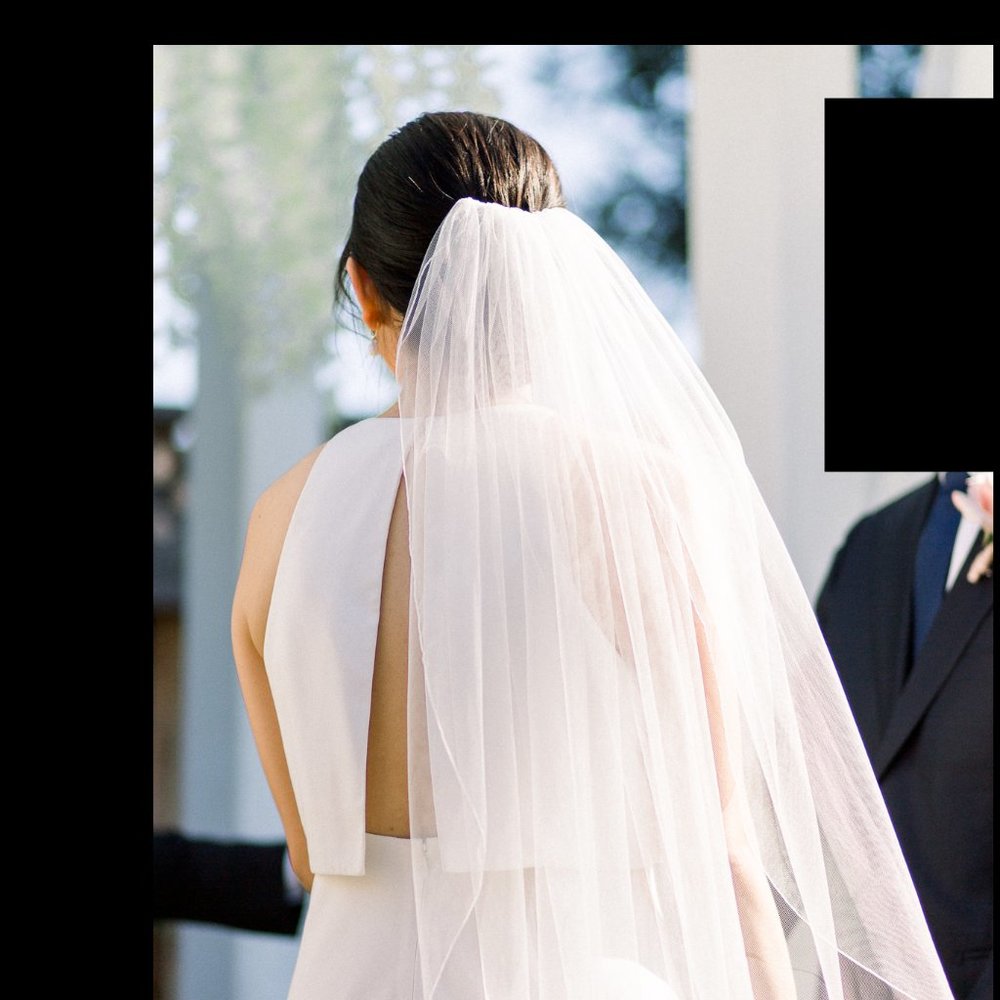 Ivory pencil edge bridal veil, 36 inches